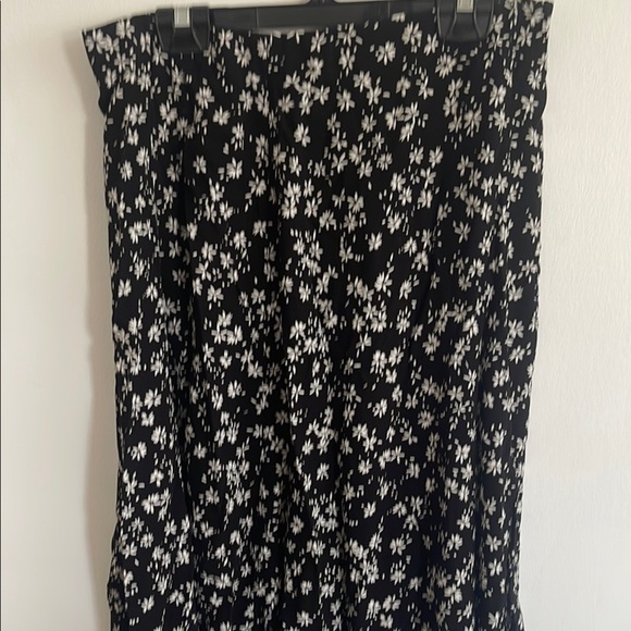 Ardene Dresses & Skirts - Ardene lot 2 skirts